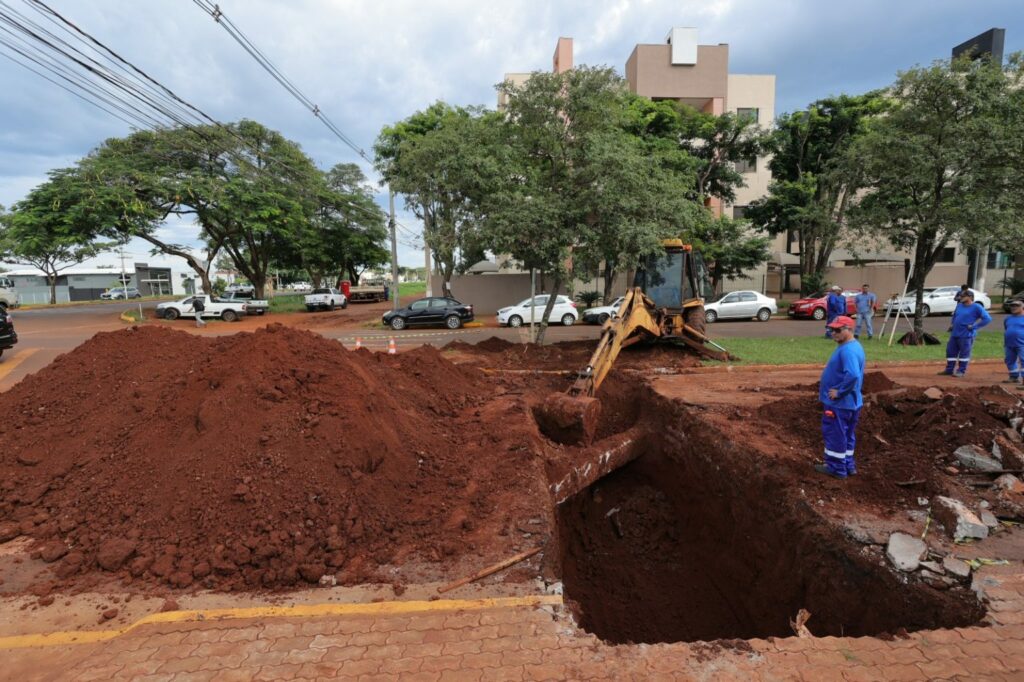 Alagamentos na região do Parque Alvorada devem cessar com construção das “Bocas de Dragão” Alagamentos na região do Parque Alvorada devem cessar com construção das “Bocas de Dragão”