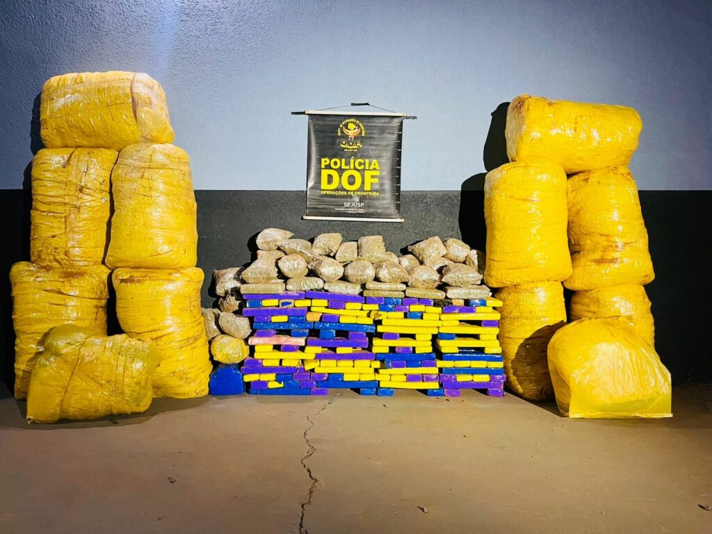 DOF apreende 350 quilos de drogas em Iguatemi DOF apreende 350 quilos de drogas em Iguatemi