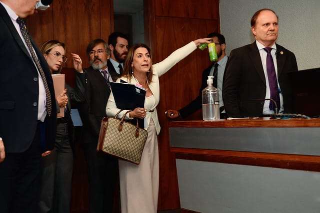 Advogada de Deolane, Adélia Soares, será conduzida coercitivamente à CPI das Bets Advogada de Deolane, Adélia Soares, será conduzida coercitivamente à CPI das Bets