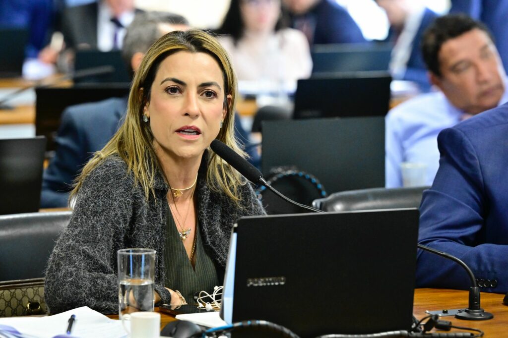 Soraya Thronicke defende mais espaço para mulheres na política durante debate do novo Código Eleitoral Soraya Thronicke defende mais espaço para mulheres na política durante debate do novo Código Eleitoral