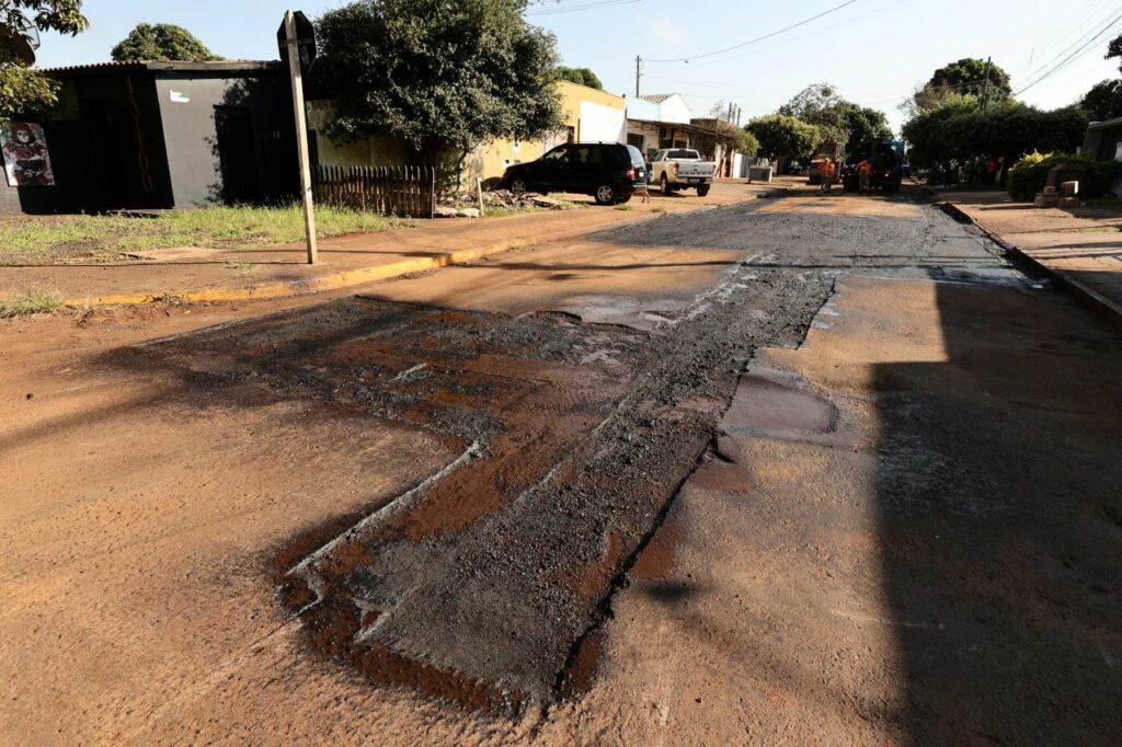 Operação Tapa-Buracos chega ao Portalzinho e Vila Mary em Dourados Operação Tapa-Buracos chega ao Portalzinho e Vila Mary em Dourados