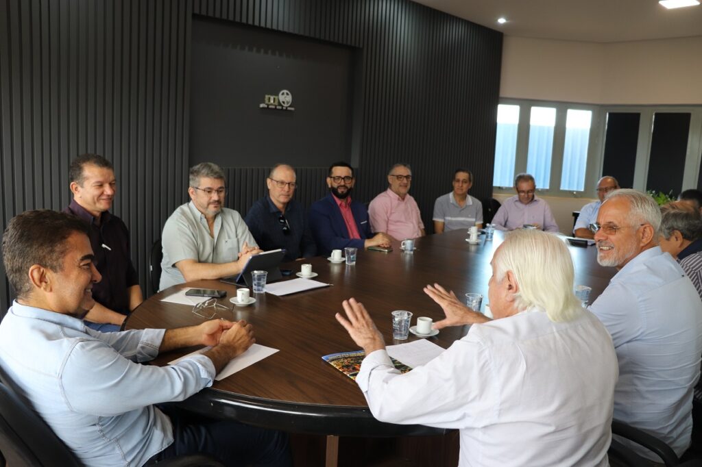 Prefeito recebe Coded e destaca iniciativas positivas por Dourados Prefeito recebe Coded e destaca iniciativas positivas por Dourados