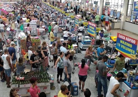 Vereador Márcio Pudim questiona tempo de espera em filas de caixas de supermercados. Vereador Márcio Pudim questiona tempo de espera em filas de caixas de supermercados.