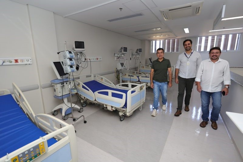 Parceria Prefeitura/HU abre leitos de UTI para socorrer Hospital da Vida Parceria Prefeitura/HU abre leitos de UTI para socorrer Hospital da Vida