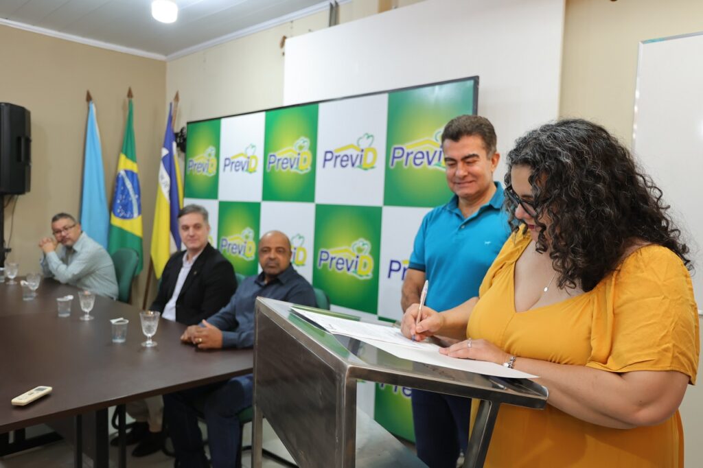 Diretoria do Previd de Dourados toma posse para o próximo triênio Diretoria do Previd de Dourados toma posse para o próximo triênio