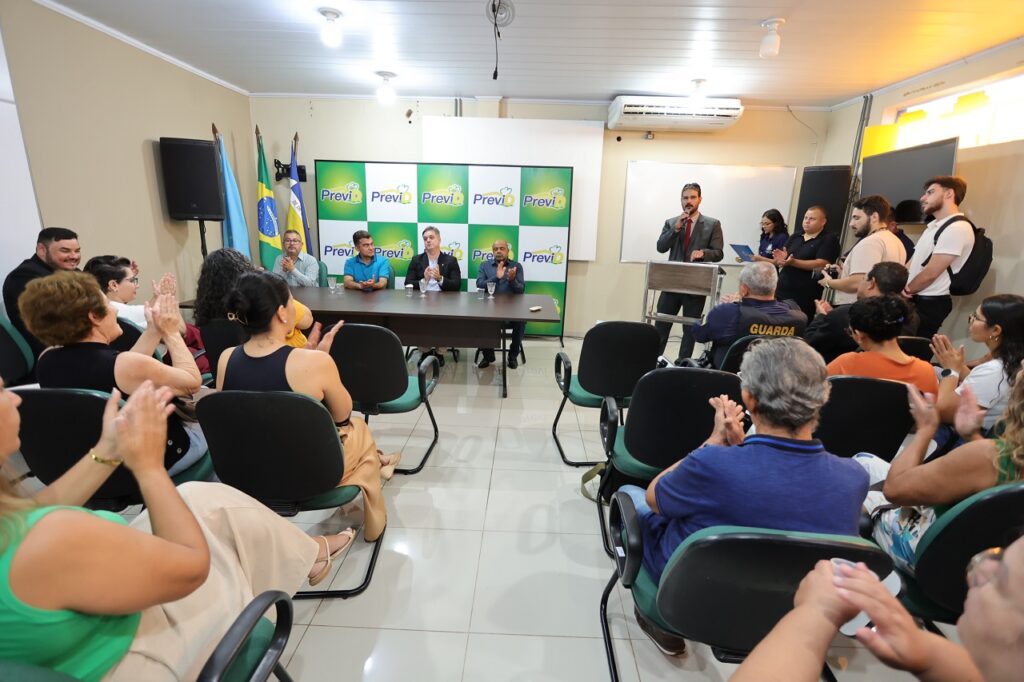 Diretoria do Previd de Dourados toma posse para o próximo triênio Diretoria do Previd de Dourados toma posse para o próximo triênio