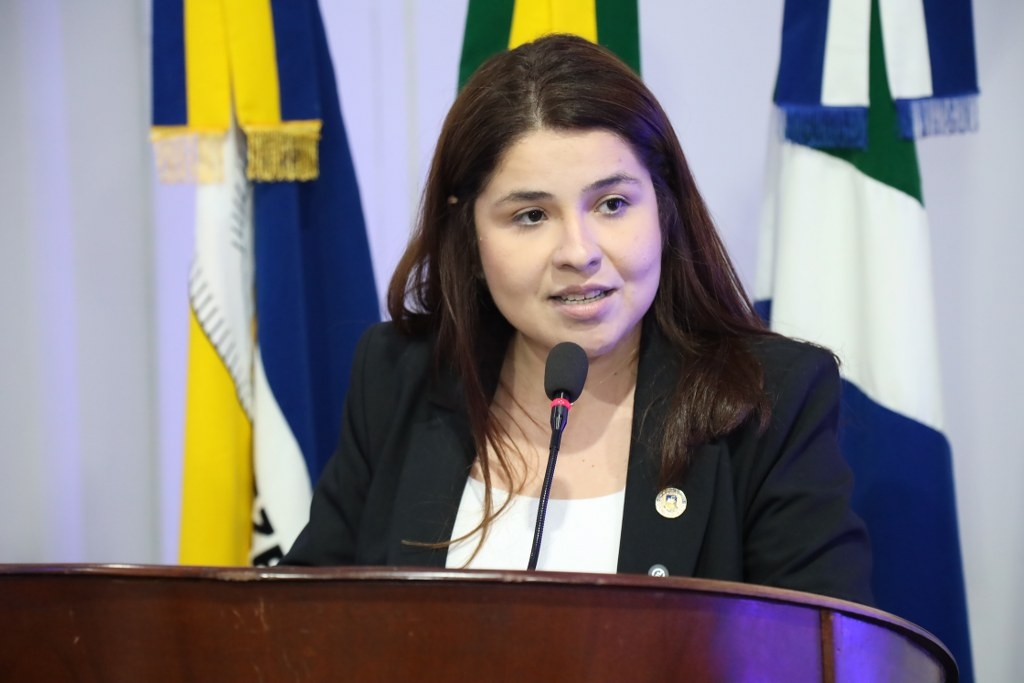 Karla Gomes quer valorização dos protetores de animais abandonados Karla Gomes quer valorização dos protetores de animais abandonados