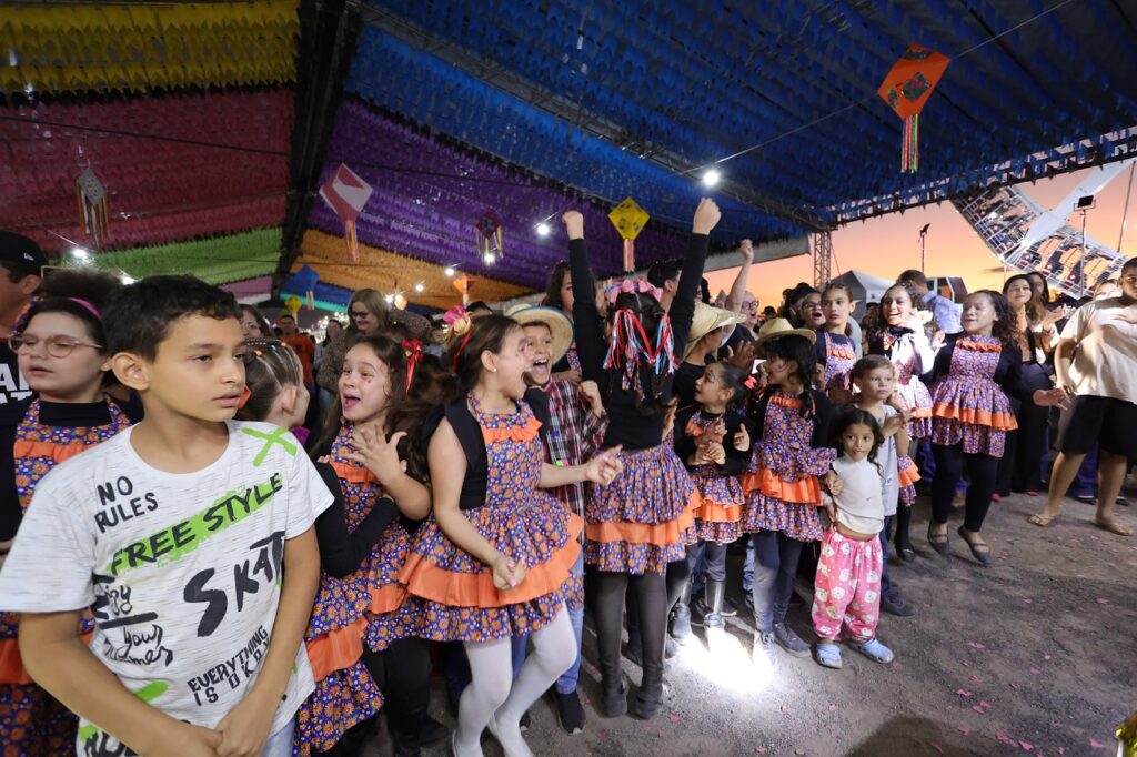 Festa Junina encerra com recorde de público e elogios à organização Festa Junina encerra com recorde de público e elogios à organização