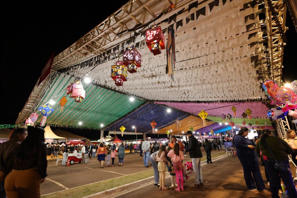 Festa Junina encerra com recorde de público e elogios à organização Festa Junina encerra com recorde de público e elogios à organização