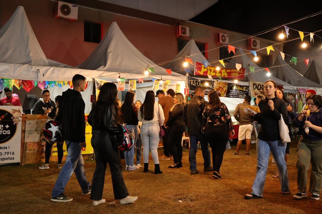 Festa Junina encerra com recorde de público e elogios à organização Festa Junina encerra com recorde de público e elogios à organização