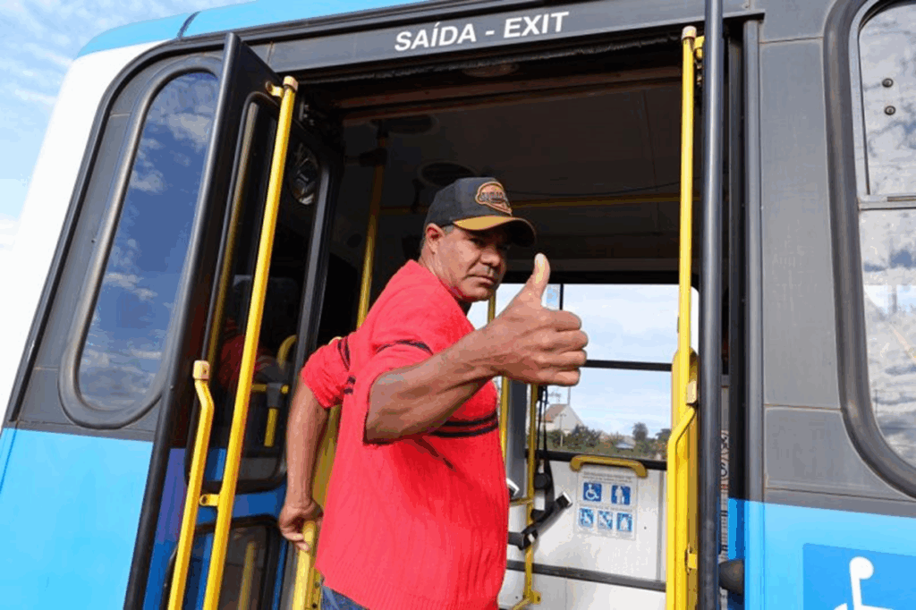 Ônibus Dourados/Itahum volta a funcionar depois de cinco anos