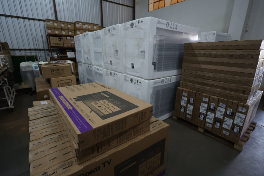 Prefeitura recebe nova remessa de equipamentos para reforçar unidades de saúde Prefeitura recebe nova remessa de equipamentos para reforçar unidades de saúde