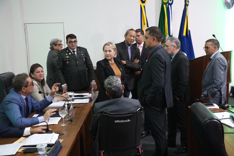 Câmara aprova criação do Refis 2025 com descontos de até 100% em multas e juros Câmara aprova criação do Refis 2025 com descontos de até 100% em multas e juros