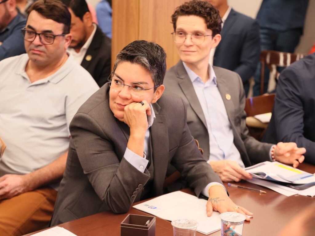 Pudim participa de reunião do MS Ativo na governadoria Pudim participa de reunião do MS Ativo na governadoria