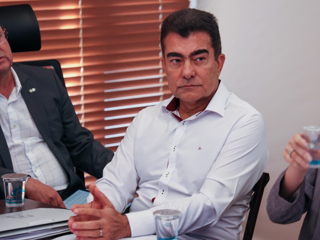 Pudim participa de reunião do MS Ativo na governadoria Pudim participa de reunião do MS Ativo na governadoria