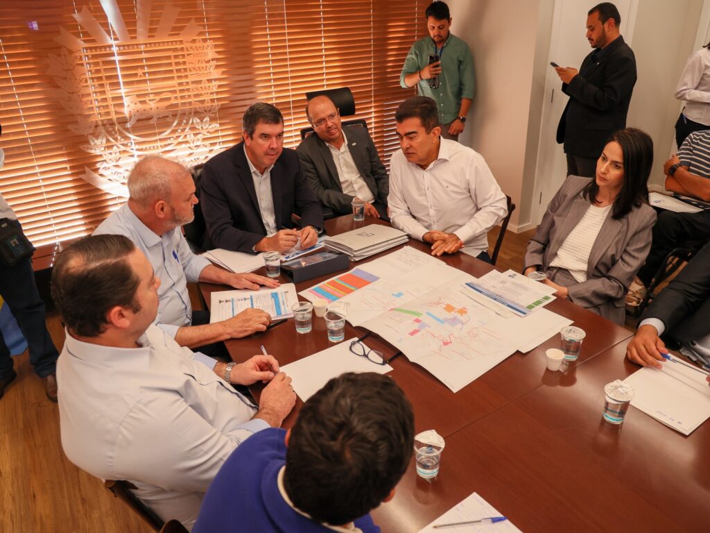 Pudim participa de reunião do MS Ativo na governadoria Pudim participa de reunião do MS Ativo na governadoria