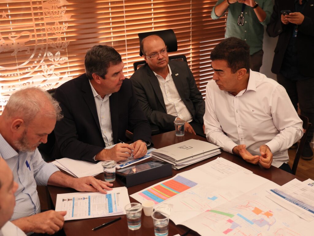 Pudim participa de reunião do MS Ativo na governadoria Pudim participa de reunião do MS Ativo na governadoria