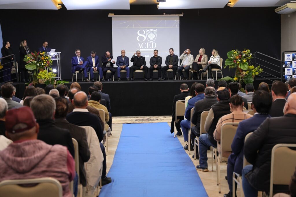 Marçal destaca força do setor empresarial na posse da nova diretoria da Aced