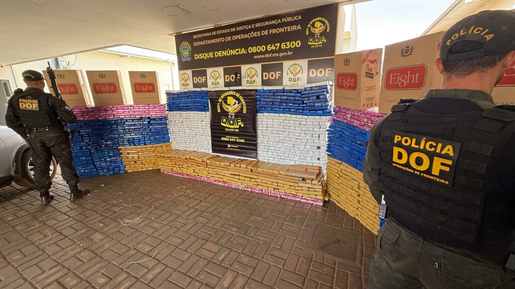 Em menos de 15 dias DOF intercepta segundo comboio com drogas e cigarros Em menos de 15 dias DOF intercepta segundo comboio com drogas e cigarros