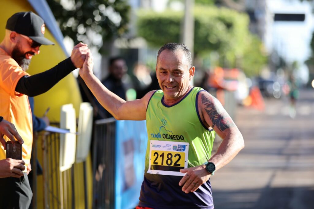 Meia Maratona do Fogo resgata tradição com corredores de Dourados e região Meia Maratona do Fogo resgata tradição com corredores de Dourados e região