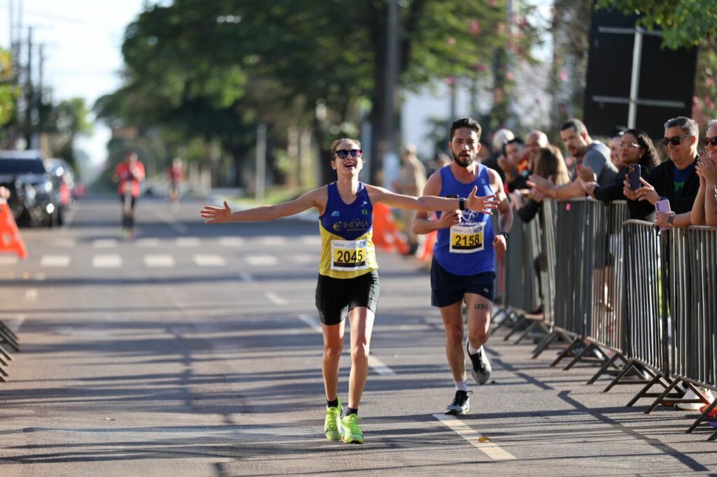 Meia Maratona do Fogo resgata tradição com corredores de Dourados e região Meia Maratona do Fogo resgata tradição com corredores de Dourados e região