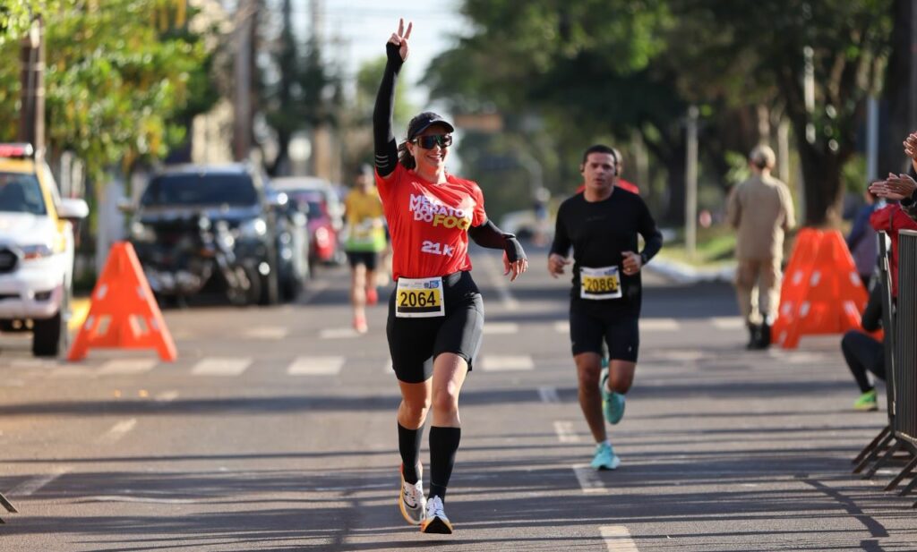 Meia Maratona do Fogo resgata tradição com corredores de Dourados e região Meia Maratona do Fogo resgata tradição com corredores de Dourados e região