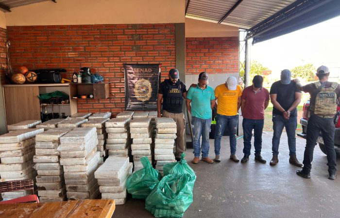 Senad destrói 14 toneladas de maconha que viriam para o Brasil