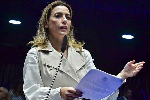Senadora Soraya Thronicke pede apoio do Governo Federal aos frigoríficos e indústrias para manter empregos no MS Senadora Soraya Thronicke pede apoio do Governo Federal aos frigoríficos e indústrias para manter empregos no MS