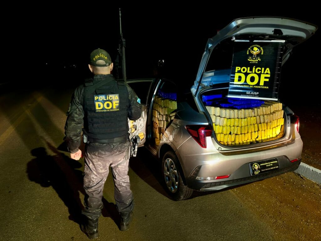DOF apreende HB20 roubado com mais de mil quilos de drogas em Dourados DOF apreende HB20 roubado com mais de mil quilos de drogas em Dourados