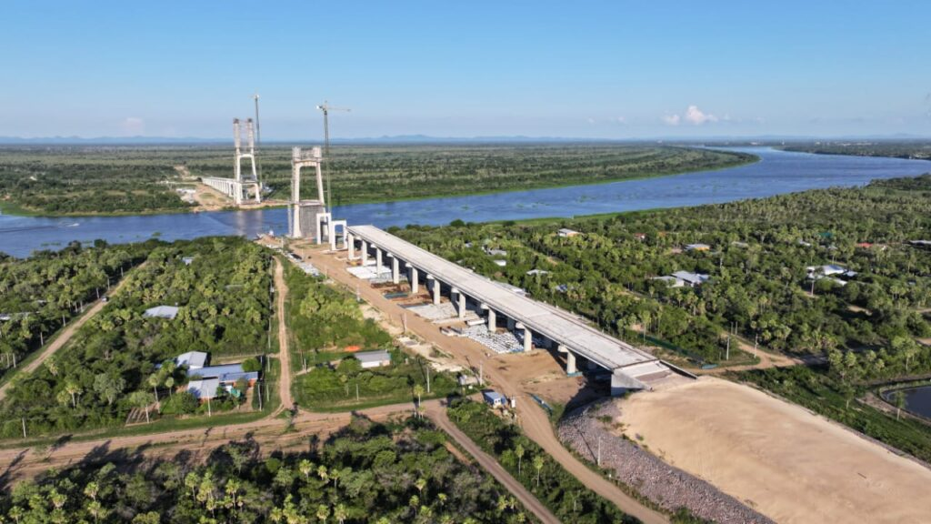 Obras da ponte internacional e acesso na rota bioceânica avançam