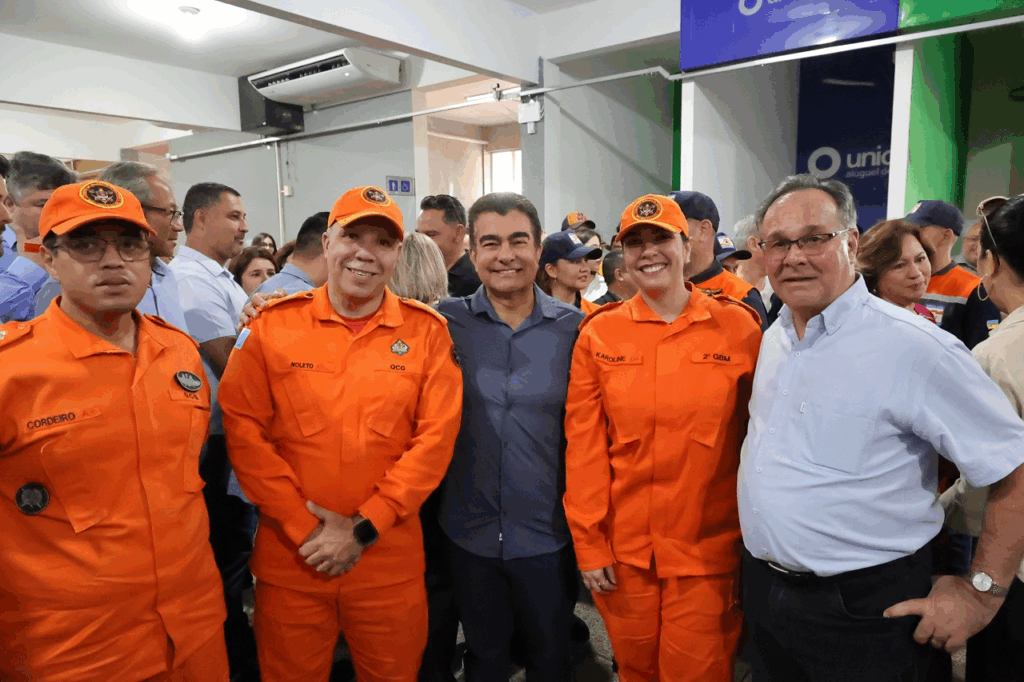 Prefeito aterrissa no 1º voo da Latam e destaca potencial de Dourados Prefeito aterrissa no 1º voo da Latam e destaca potencial de Dourados