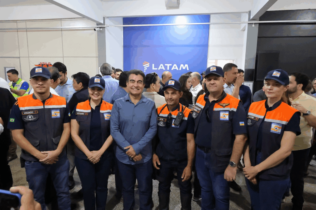 Prefeito aterrissa no 1º voo da Latam e destaca potencial de Dourados Prefeito aterrissa no 1º voo da Latam e destaca potencial de Dourados