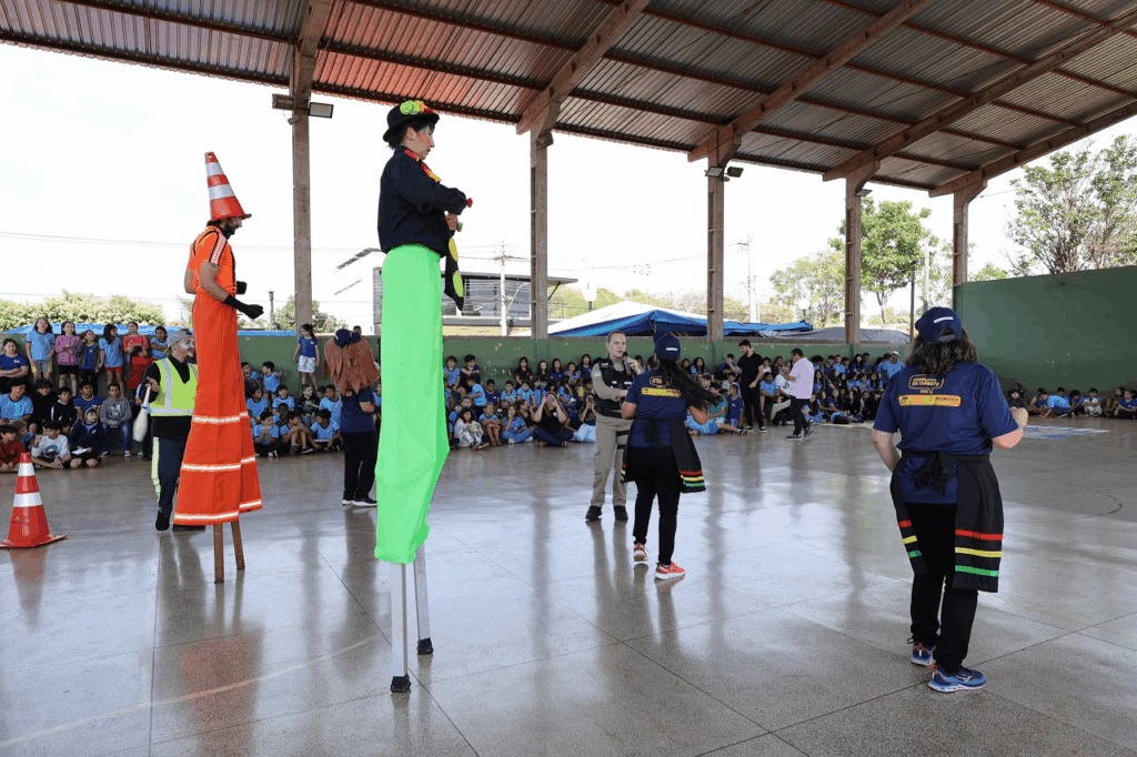 Prefeitura abre Semana Nacional do Trânsito com foco na educação de crianças Prefeitura abre Semana Nacional do Trânsito com foco na educação de crianças