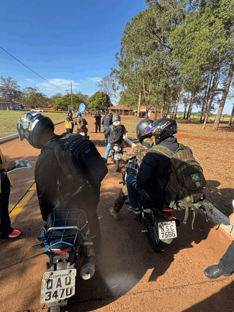 Prefeitura realiza ação da Semana Nacional do Trânsito na 4ª Brigada de Cavalaria Mecanizada
