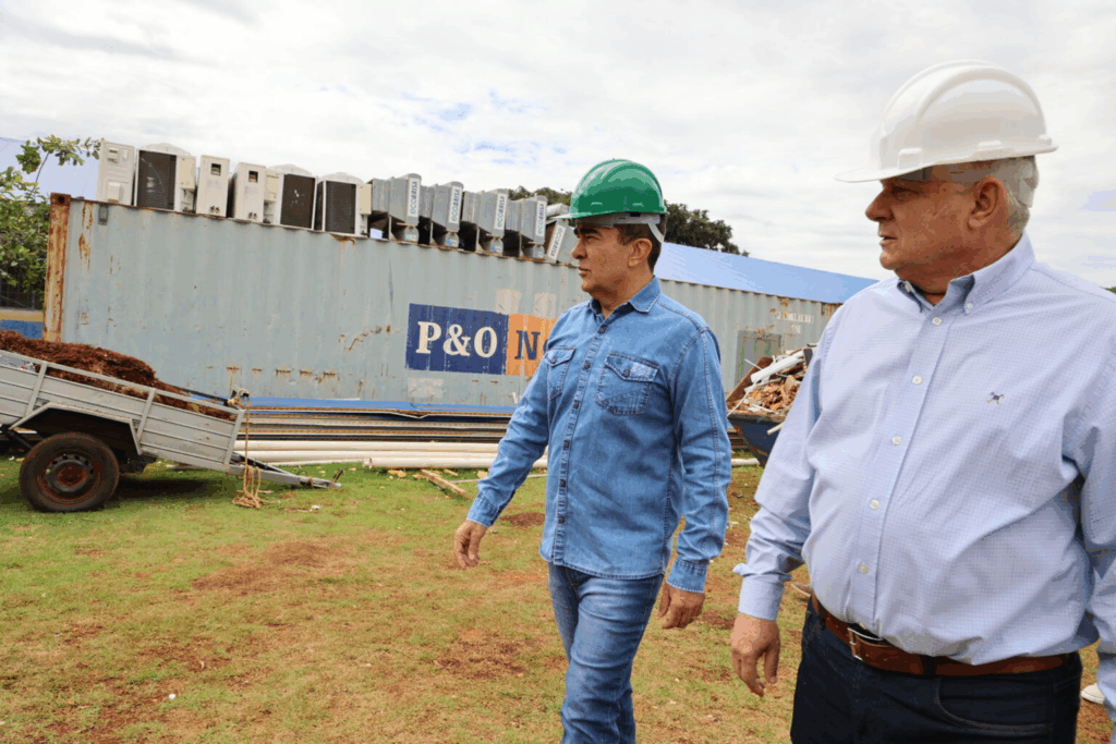 Prefeito vistoria obra da Escola Avani Cargnelutti e destaca ritmo avançado da reforma Prefeito vistoria obra da Escola Avani Cargnelutti e destaca ritmo avançado da reforma