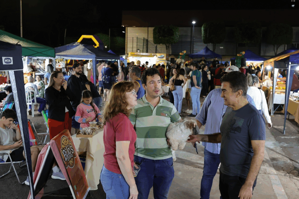 Feira Sabores estreia com grande sucesso e movimenta o Parque dos Ipês Feira Sabores estreia com grande sucesso e movimenta o Parque dos Ipês