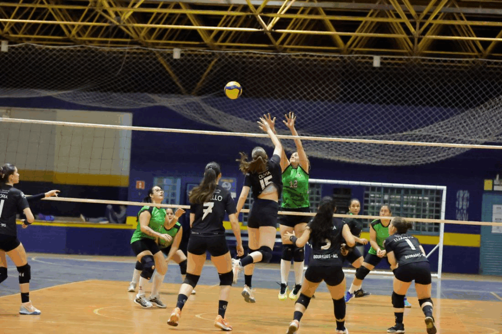 Jogos Abertos de Dourados definem campeões do vôlei nesta quarta-feira Jogos Abertos de Dourados definem campeões do vôlei nesta quarta-feira