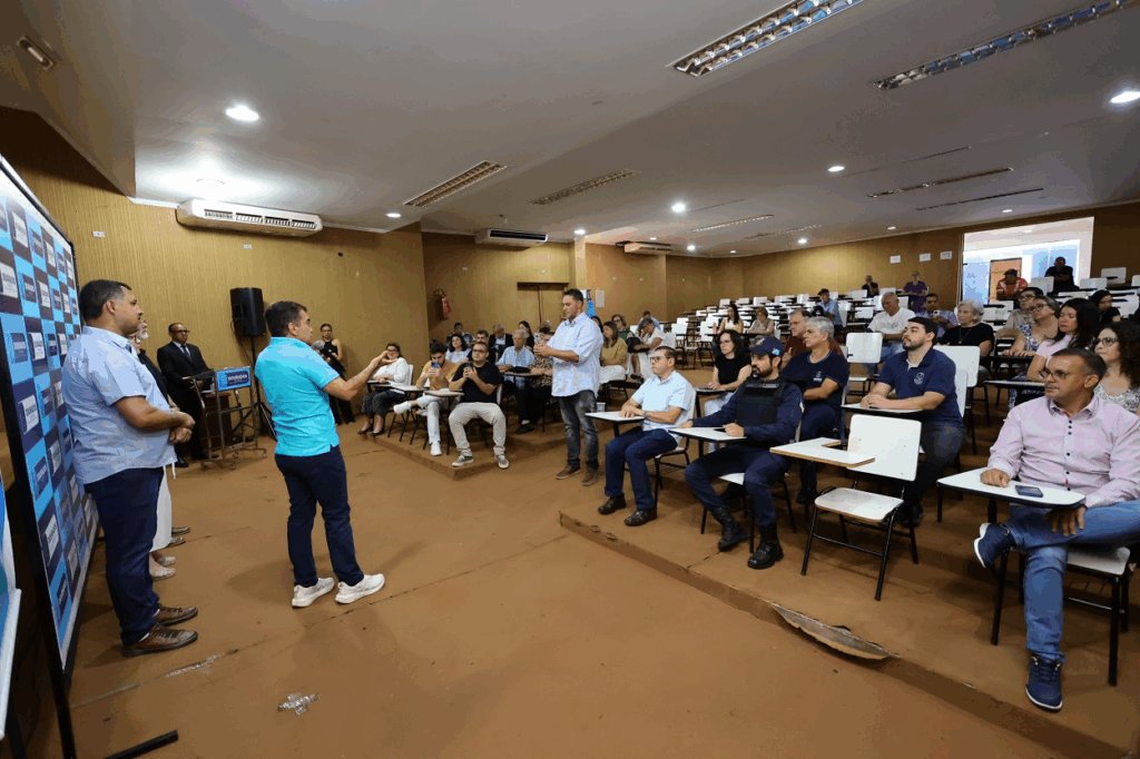 Prefeitura entrega mais de R$ 1 milhão em emendas impositivas para entidades sociais