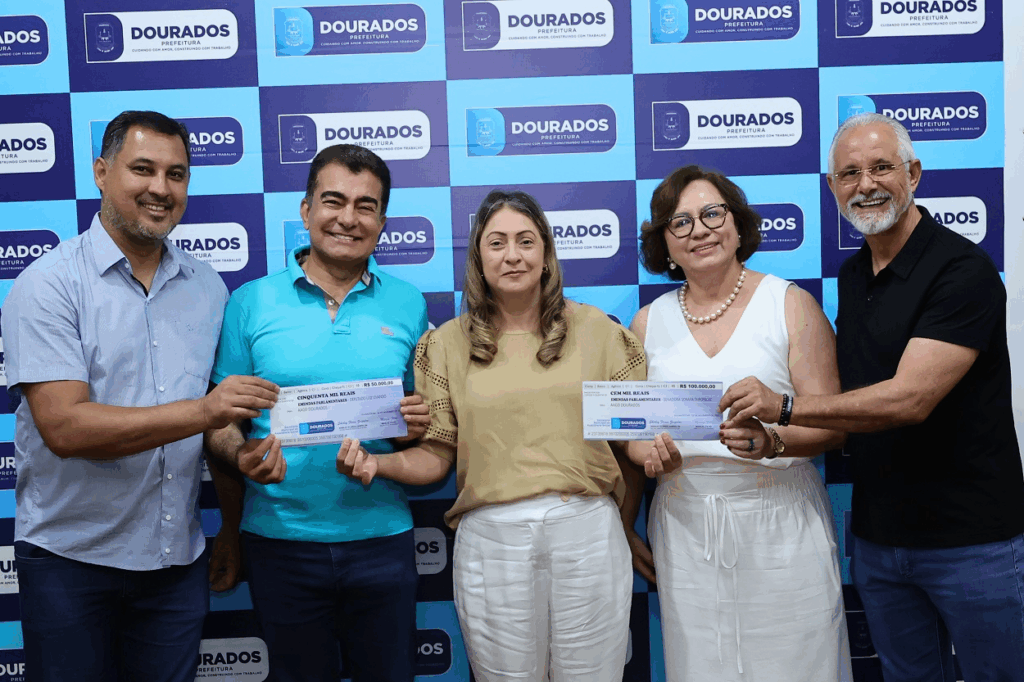 Prefeitura entrega mais de R$ 1 milhão em emendas impositivas para entidades sociais