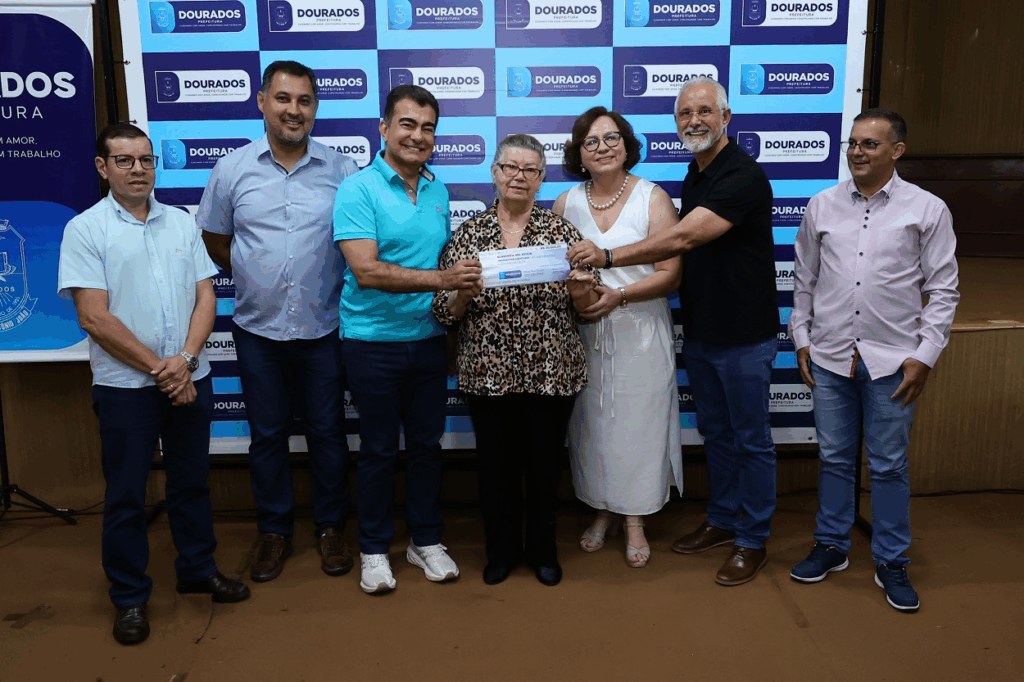 Prefeitura entrega mais de R$ 1 milhão em emendas impositivas para entidades sociais