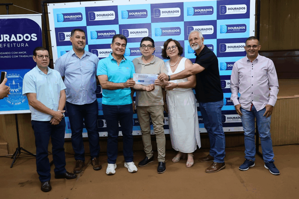 Prefeitura entrega mais de R$ 1 milhão em emendas impositivas para entidades sociais