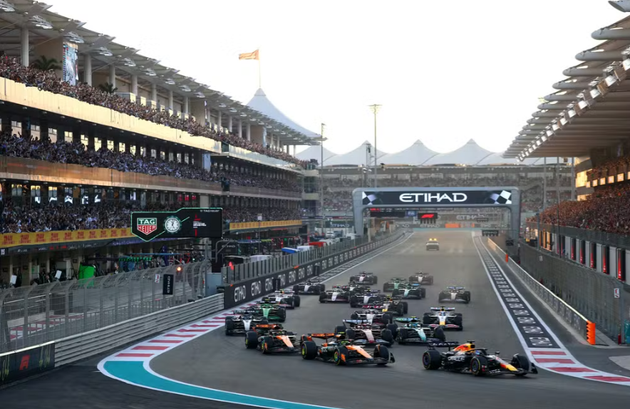 F 1 - Verstappen vence em Abu Dhabi, mas Norris leva o título do Mundial F 1 - Verstappen vence em Abu Dhabi, mas Norris leva o título do Mundial