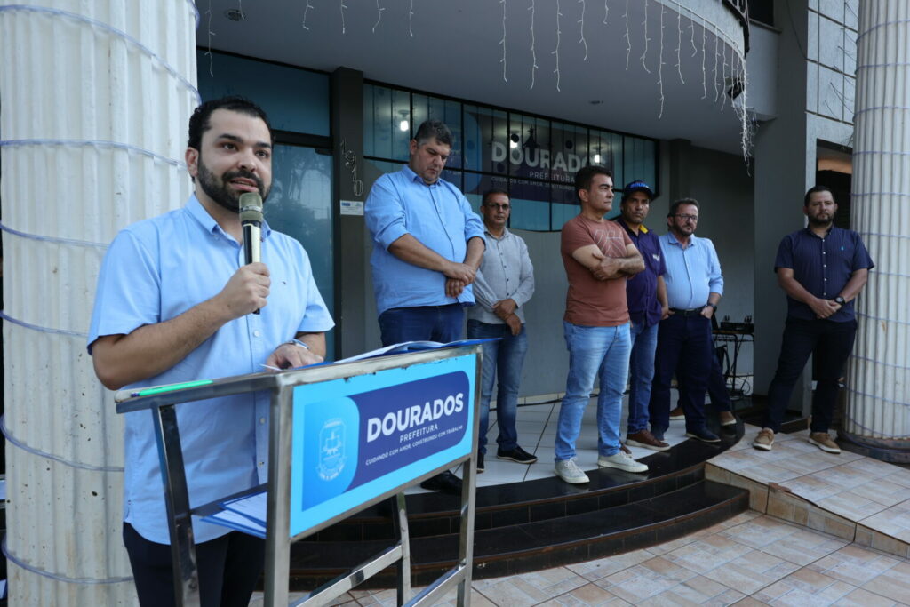 Prefeitura entrega mais 95 títulos e avança na regularização fundiária em Dourados