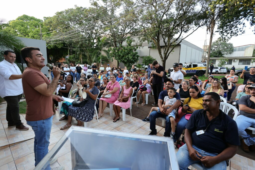 Prefeitura entrega mais 95 títulos e avança na regularização fundiária em Dourados