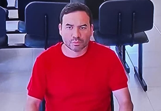 Conversas interceptadas levam promotores a ligarem Alexandre a duas remessas de drogas apreendidas no Brasil