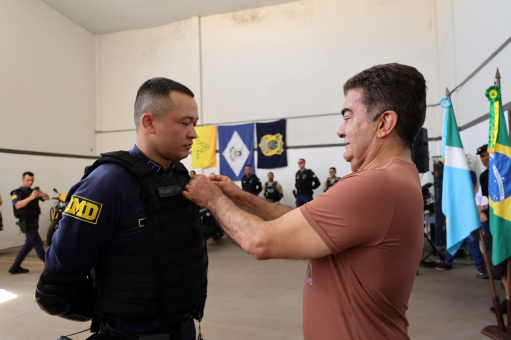 Prefeitura forma agentes de trânsito para atuarem como motociclista batedor