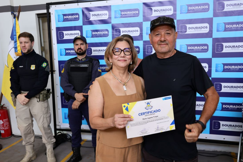 Prefeitura forma agentes de trânsito para atuarem como motociclista batedor