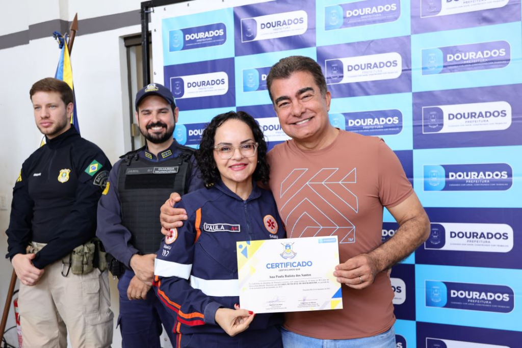 Prefeitura forma agentes de trânsito para atuarem como motociclista batedor