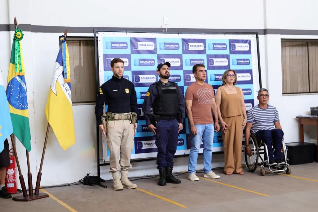 Prefeitura forma agentes de trânsito para atuarem como motociclista batedor