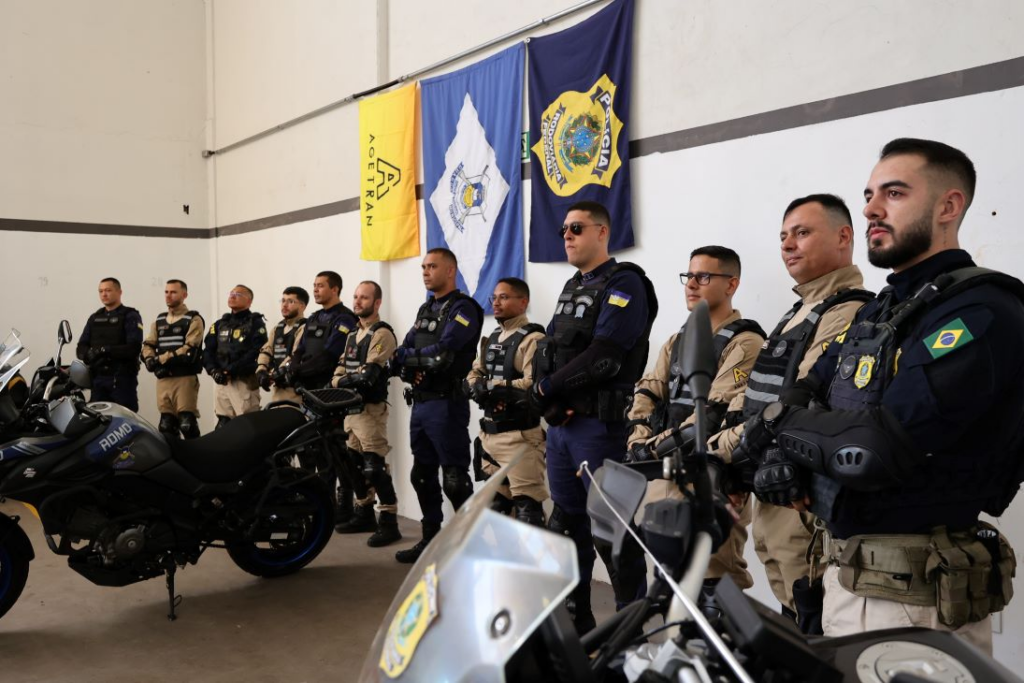 Prefeitura forma agentes de trânsito para atuarem como motociclista batedor